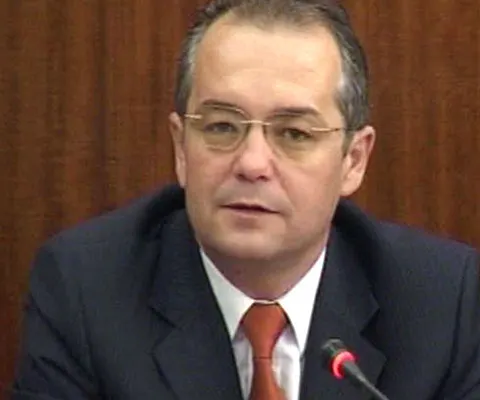 Boc: Nu voi renunţa la asumarea răspunderii pe Legea pensiilor de frică să nu-mi pierd scaunul