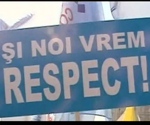 Sindicaliştii le-au cerut guvernanţilor respect pentru funcţionarii publici