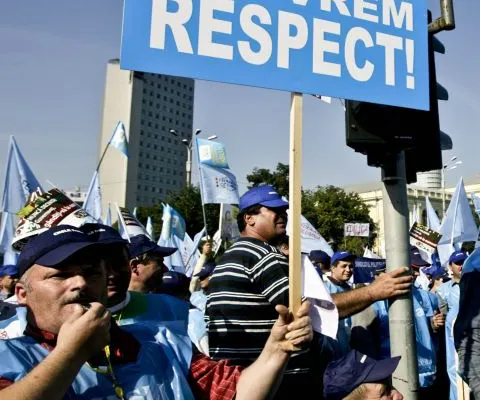 În urma protestelor sindicaliştilor, au rămas gunoaie şi nemulţumiri