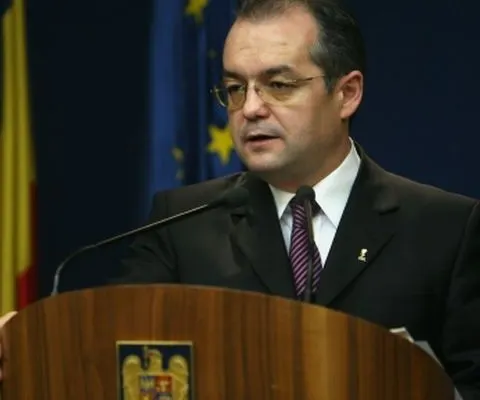 Emil Boc: Sistemul actual de pensii pune în pericol plata pensiilor pe termen mediu şi lung