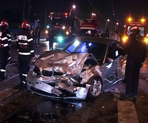 Cinci oameni au ajuns la spital în urma a trei accidente din Capitală