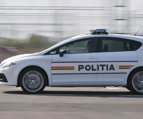 Un poliţist din Ploieşti implicat într-un accident uşor a refuzat să se supună etilotestului