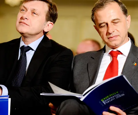 PSD, PNL şi UDMR propun un guvern de tehnocraţi condus de premierul Klaus Johannis