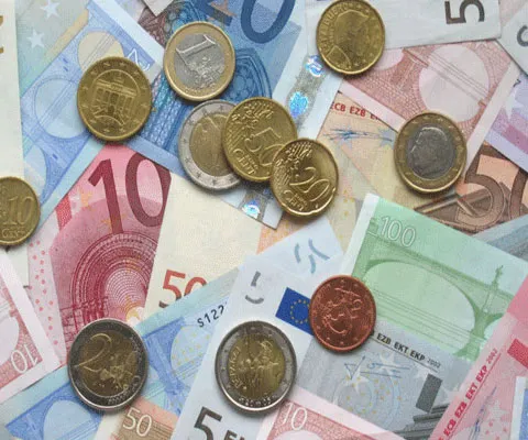 CSSPP: Proiectul de buget pe 2010 prevede majorarea contribuţiei pe pilonul II de pensii la 2,5%
