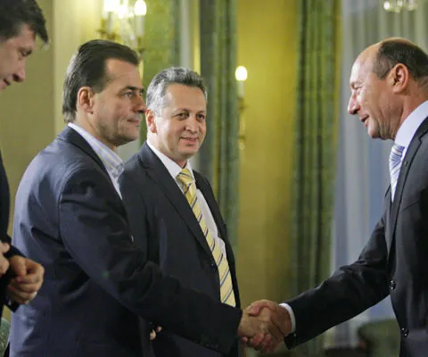 PSD, PC, PNL, UDMR şi minorităţile i-au solicitat preşedintelui Băsescu să aibă o consultare premergătoare prezentării concluziilor