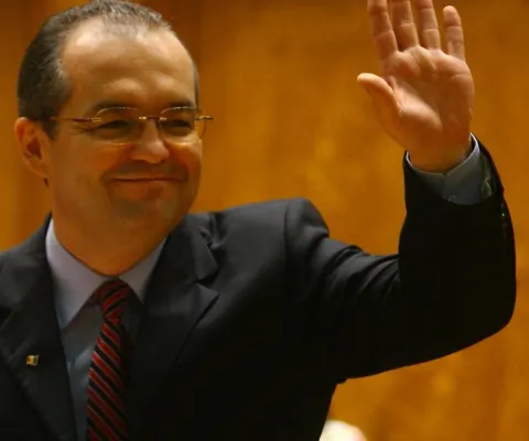 Premierele lui Boc: Cel mai scurt mandat şi primul guvern demis prin moţiune de cenzură, după 1989