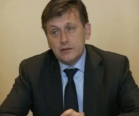 Candidatura lui Crin Antonescu a fost validată sâmbătă de BEC
