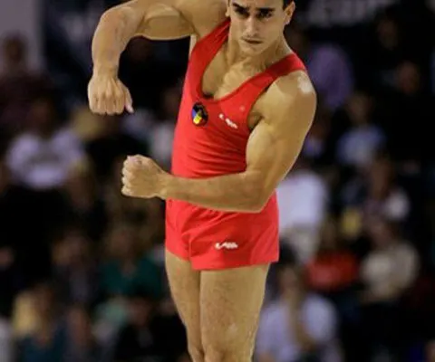 Marian Drăgulescu, medaliat cu aur la sărituri, la CM de gimnastică