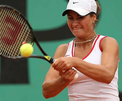 Tenis - Monica Niculescu a eliminat-o pe Sorana Cârstea în primul tur la Moscova