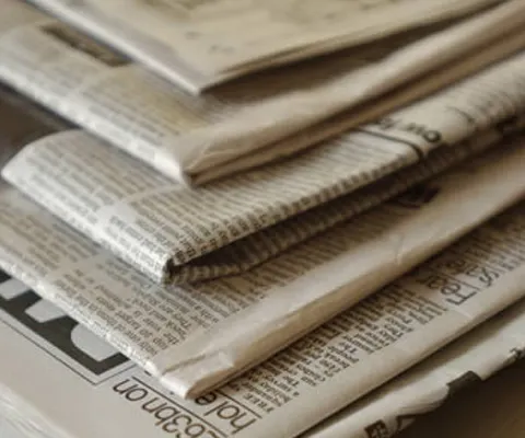 Alegerile prezidenţiale, criza economică, formarea noului guvern sunt câteva din temele abordate în principalele editoriale de vineri