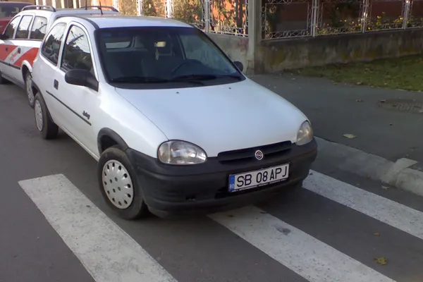 Trecerea de pietoni a devenit loc de parcare