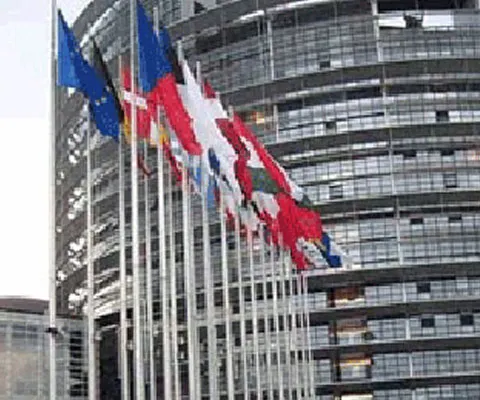 Extrema-dreaptă europeană se uneşte pentru a se opune Uniunii Europene