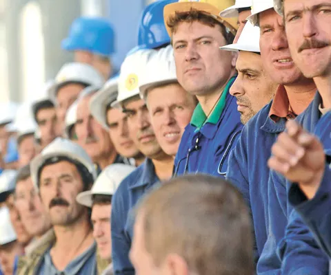 Românii din Italia s-ar întoarce în ţară, dar nu ca să lucreze la patron, ci pentru propriile afaceri