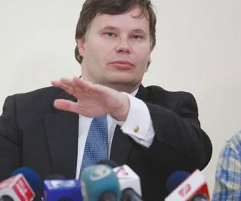 Guvernul a decis să se încadreze în ţinta de deficit şi nu va cere FMI amânarea termenelor