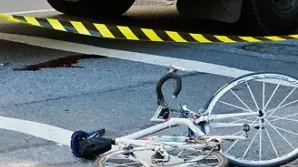 Un biciclist din Arad lovit de o maşină, a murit