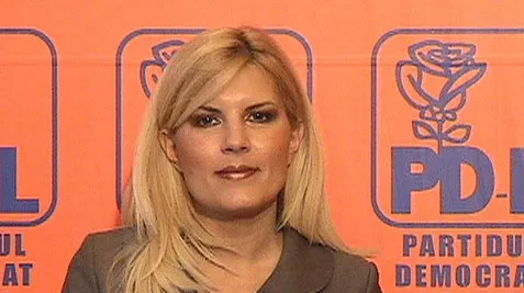 Elena Udrea: Diversiunile lui Geoană pe tema fraudării alegerilor