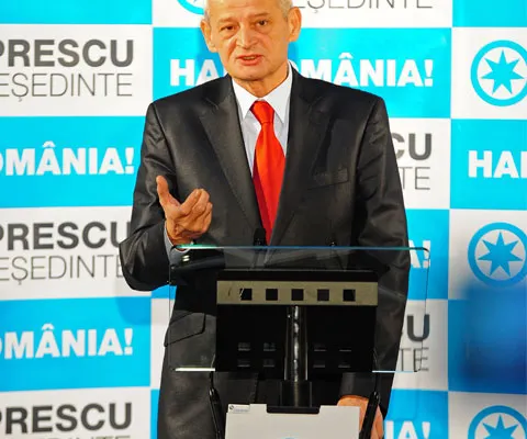 Sorin Oprescu spune că nu a discutat cu Crin Antonescu şi că nu se retrage din cursa prezidenţială