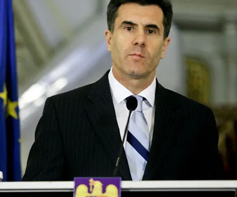Decizia Parlamentului de a respinge guvernul amână rezolvarea crizei, scrie presa internaţională