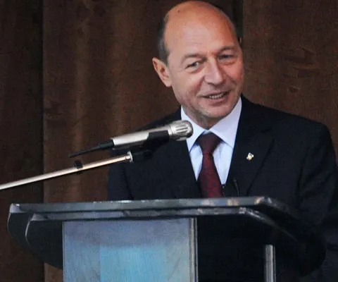 Traian Băsescu la Realitatea FM: Vă garantez că se vor plăti pensiile şi salariile