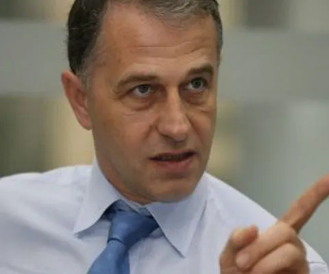 M. Geoană: Nu vom legitima, prin prezenţa noastră, Guvernul Negoiţă