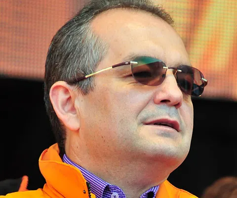 Boc a cerut Senatului să permită Guvernului demis să aprobe încă două legi, una este cea a pensiilor