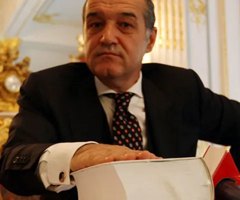Gigi Becali, la Realitatea FM: Băsescu este un golan de ultimă speţă