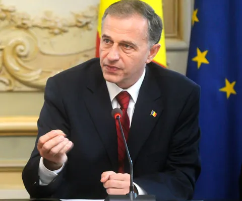 Geoană face apel la Băsescu să promulge legea care permite Guvernului să facă bugetul pentru 2010