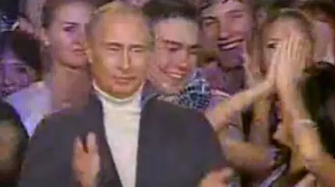 Putin, devenit "eroul" rapperilor ruşi, elogiază arta străzii. VEZI VIDEO