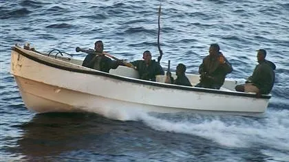 Nava elenă Maran Centaurus capturată de piraţi se îndreaptă spre Somalia