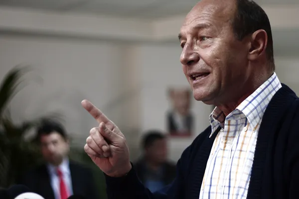 Băsescu la Realitatea TV: Sunt în faţa unui ziarist, nu pe proprietatea unui mogul