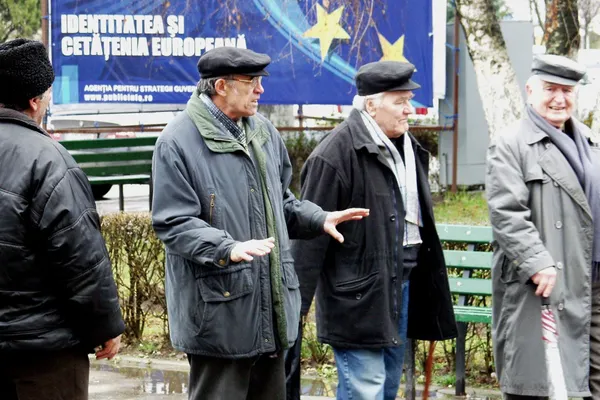 Pensionarii bistriţeni nu mai împrumută bani din cauza crizei economice