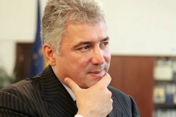 Aurul din Roşia Montană i-a luat ochii lui Videanu, scrie evz.ro