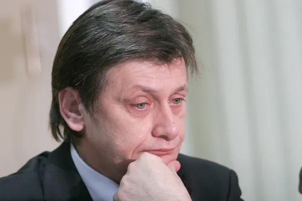 PNL decide dacă acordă votul de învestitură guvernului Boc