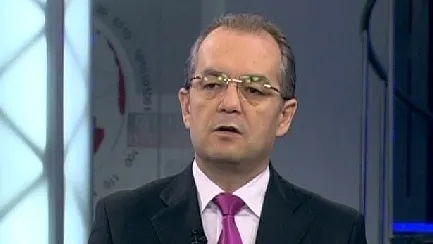 Guvernul Boc a adoptat bugetul de stat pe 2010: salarii şi pensii îngheţate şi zeci de mii de bugetari concediaţi