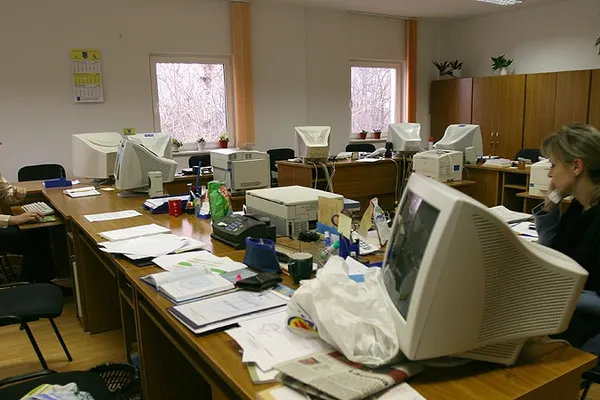 În 2010, Guvernul i-ar putea trimite pe bugetari în concediu fără plată în fiecare lună