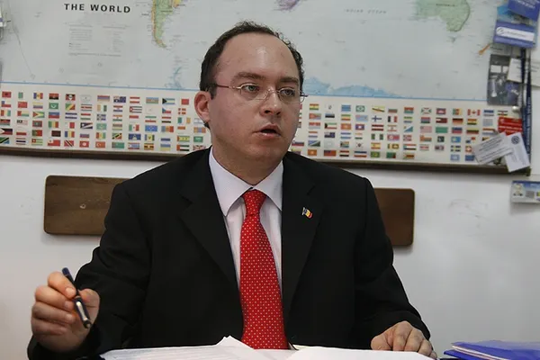 Ponta, nouă propunere pentru şefia MAE: Bogdan Aurescu. BĂSESCU a semnat decretul de numire