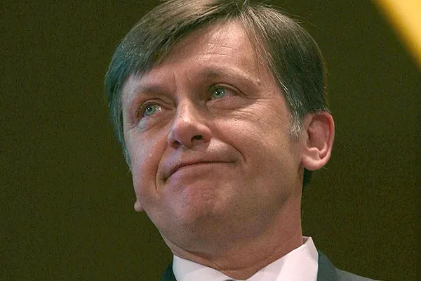Crin Antonescu: Nu votăm acest guvern