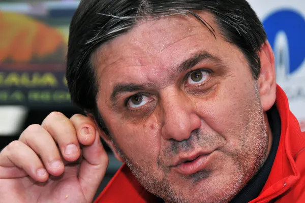 Lăcătuş: Cu Dinamo vom arăta că meciul cu Oţelul a fost un accident
