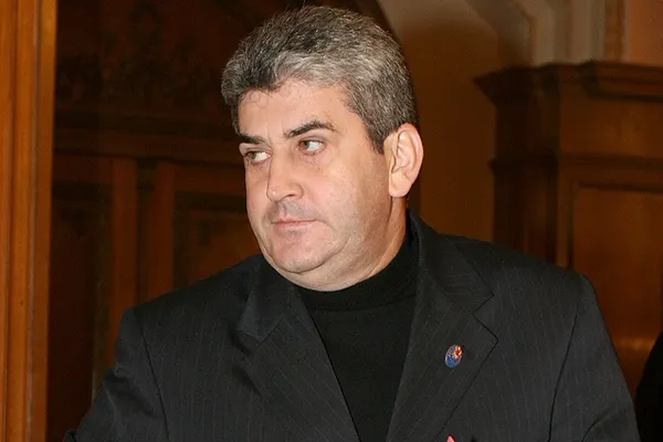 PD-L a negociat cu \"generalii PSD\" susţinerea unei majorităţi de guvernare