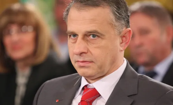 Geoană: În 2010, principala preocupare a guvernului Boc va fi \"recompensarea clientelei politice\"