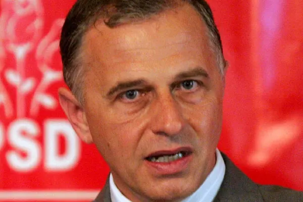 Mircea Geoană: Am votat cu încredere că sfârşitul anului le va aduce românilor stabilitate şi un nou Guvern