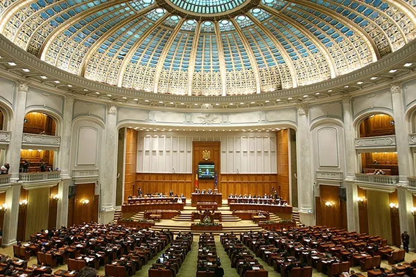 Miniştrii - audiaţi în comisii astăzi, de la ora 11.00, Guvernul supus votului plenului, miercuri de la ora 9.30