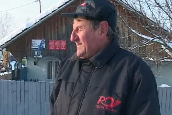 Poştaşii vasluieni se luptă cu frigul pentru a aduce pensiile la timp