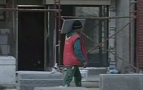 Guvernul acordă 8.000 de autorizaţii de muncă străinilor, în 2010