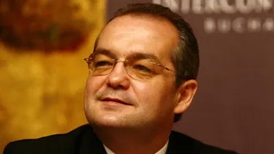 Guvernul lui Boc primeşte notă de trecere de la comisii, scriu ziarele de astăzi