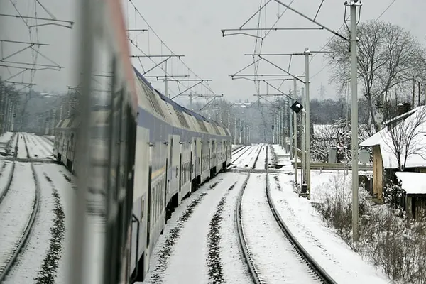 Accident la Galaţi: Un tren a lovit un TIR