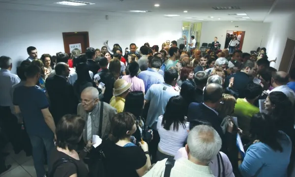 Guvernul caută bani pentru majorarea PENSIILOR, scenarii privind SPRIJINUL de 1.200 de lei