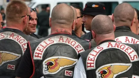 Percheziții la motocicliștii Hells Angels, după atacul mafiot din Capitală. Patron de restaurant, ÎNJUNGHIAT din răzbunare, după o răfuială între două clanuri de motocicliști
