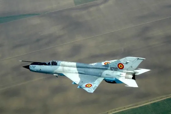 Miroase a praf de pușcă în Balcani. Rusia trimite 6 MIG-29 și 30 de tancuri în Serbia