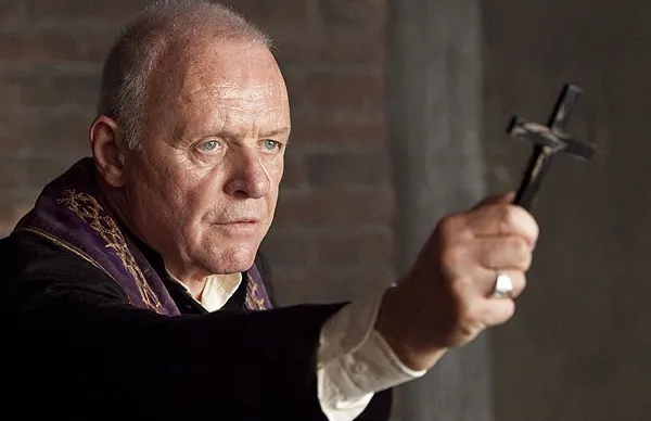 Anthony Hopkins şi Ben Kingsley, criminali nemiloşi într-un film turnat în Germania
